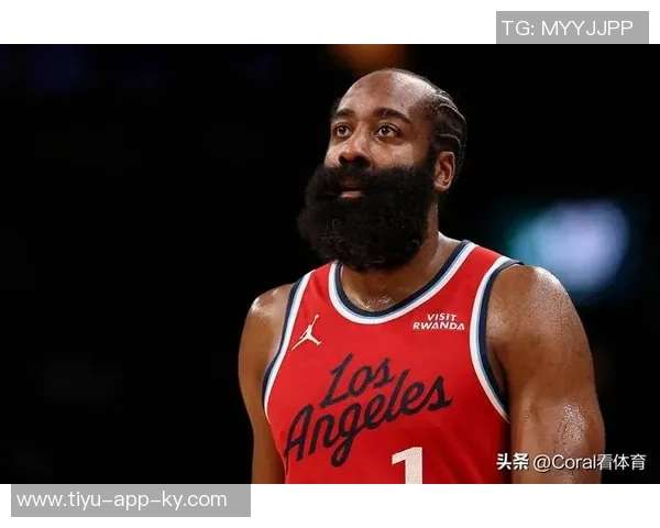 哈登经典跳投瞬间马绍尔背手防守不敢轻举妄动